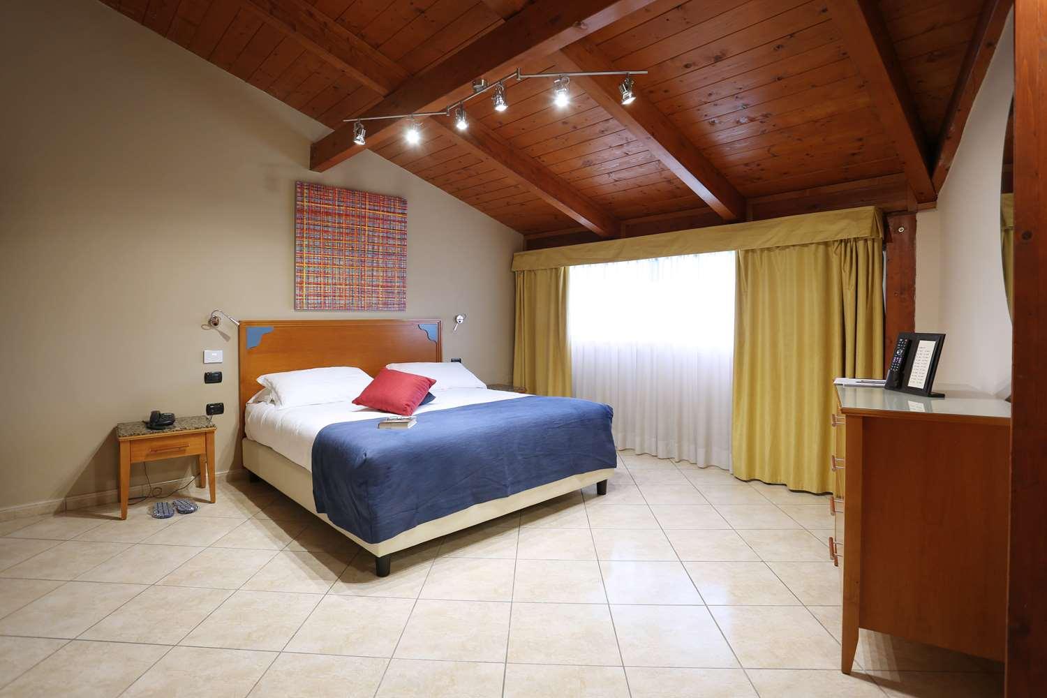 Hotel Agora Sure Hotel Collection By Best Western لاغو باتريا المظهر الخارجي الصورة