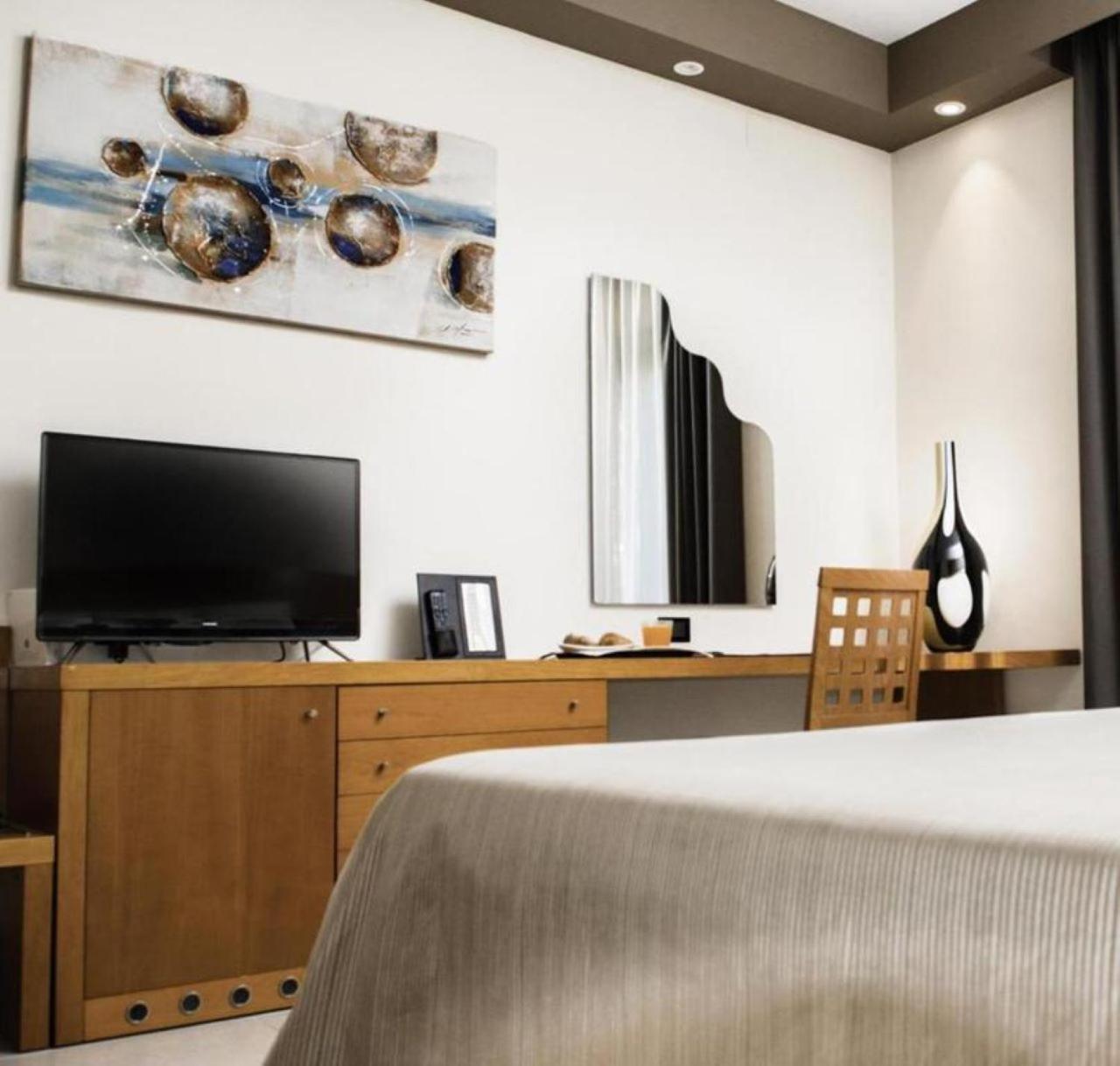 Hotel Agora Sure Hotel Collection By Best Western لاغو باتريا المظهر الخارجي الصورة