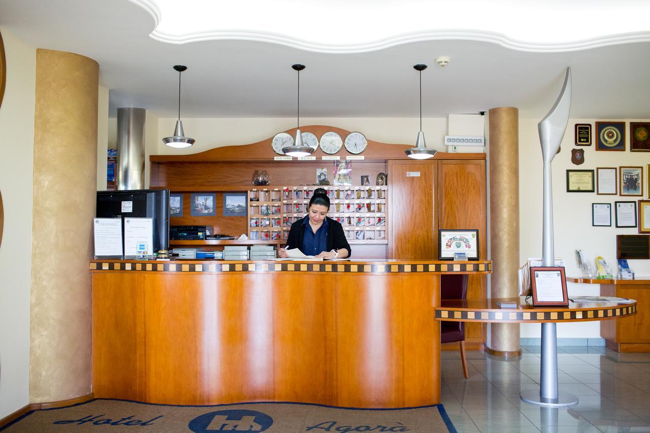 Hotel Agora Sure Hotel Collection By Best Western لاغو باتريا المظهر الخارجي الصورة