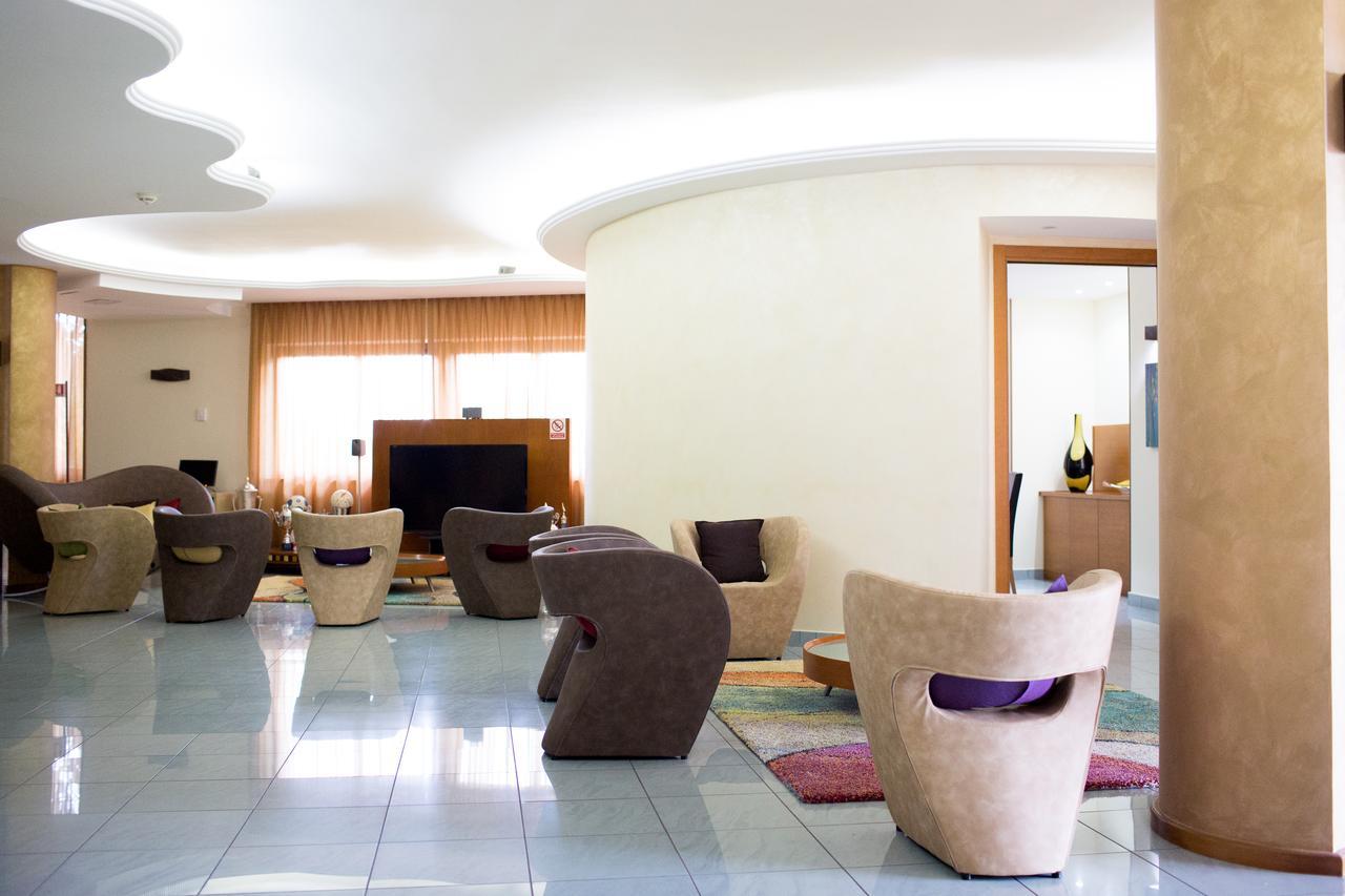 Hotel Agora Sure Hotel Collection By Best Western لاغو باتريا المظهر الخارجي الصورة